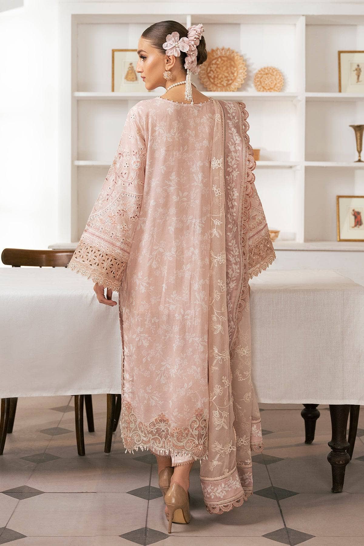 img_baroque_swiss_voil_awwal_boutique