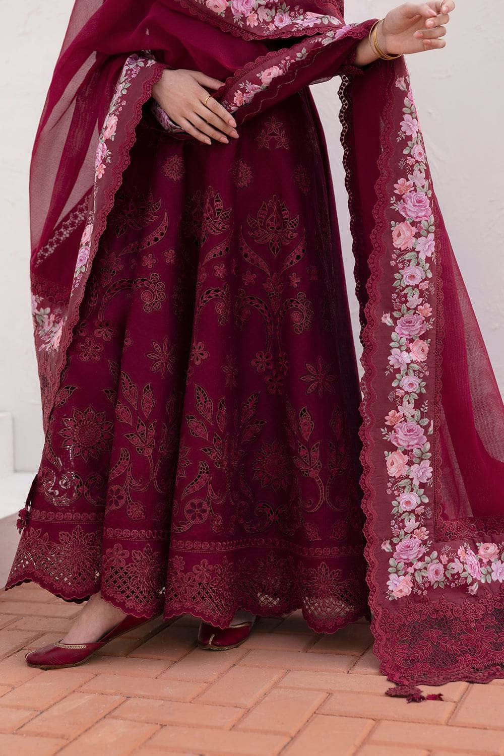 img_baroque_lawn_25_awwal_boutique