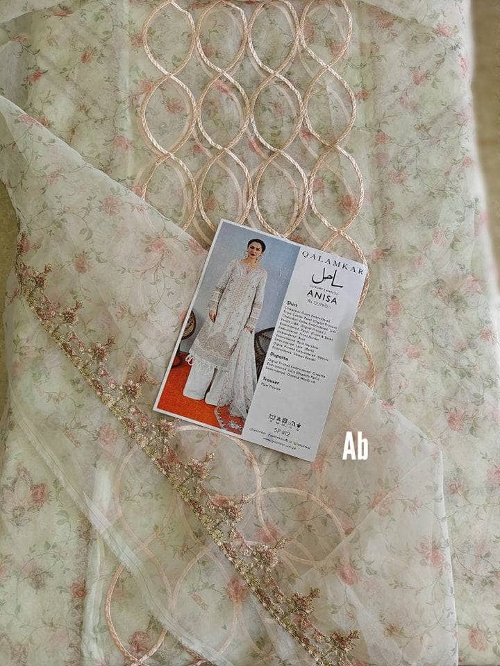 img_open_pic_qalamkar_luxury_awwal_boutique