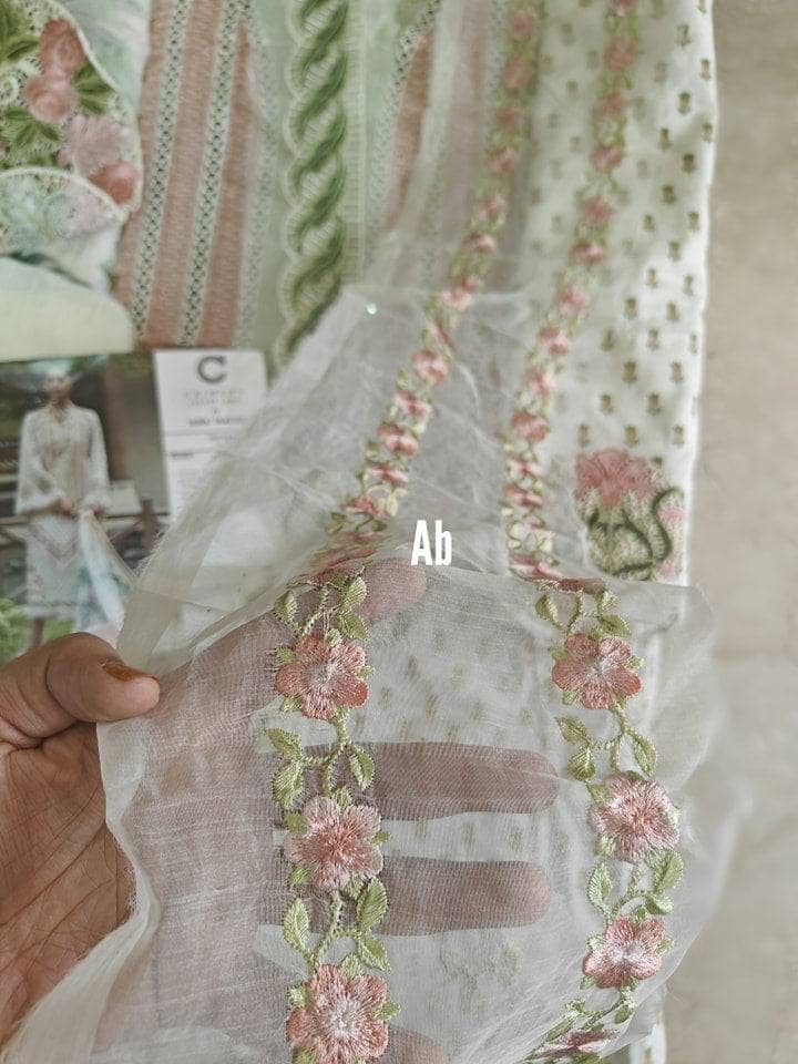 img_crimson_lawn_23_awwal_boutique_open_pic