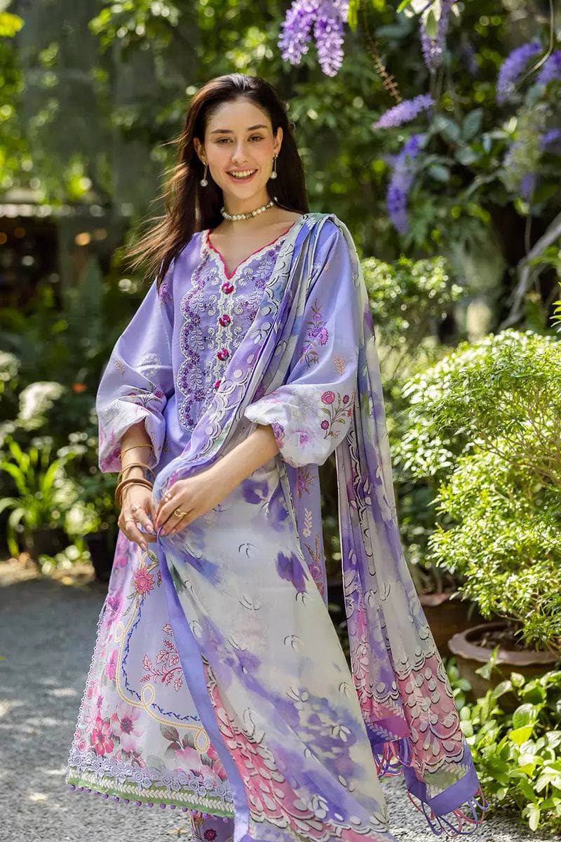 img_roheenaz_lawn_awwal_boutique