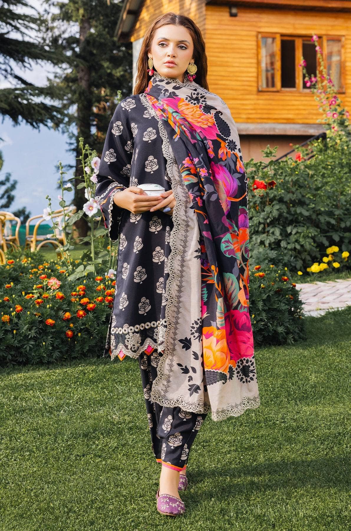 img_charizma_aniiq_shawl_collection_awwal_boutique