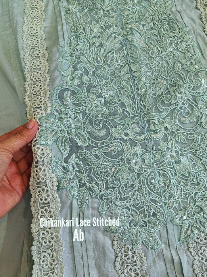 img_crimson_lawn_23_awwal_boutique