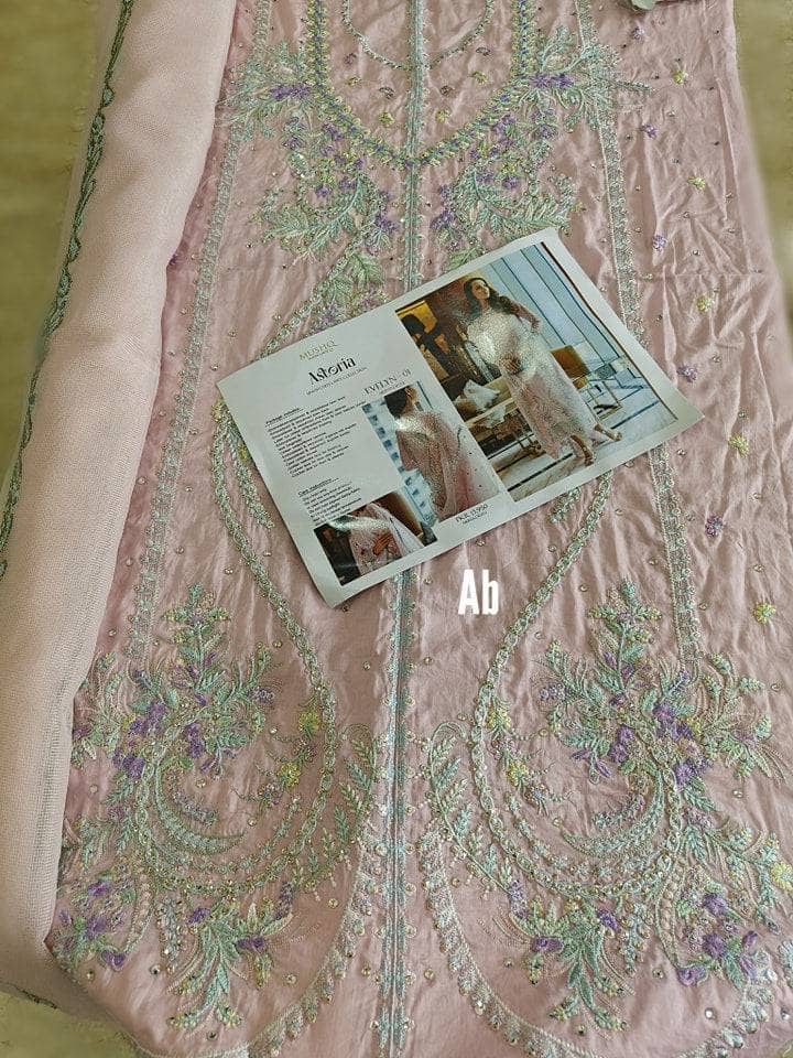 img_mushq_astoria_lawn_23_awwal_boutique