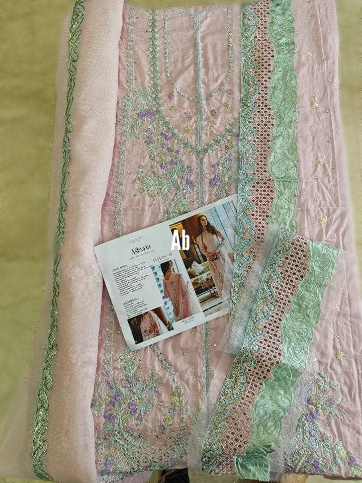 img_mushq_astoria_lawn_23_awwal_boutique