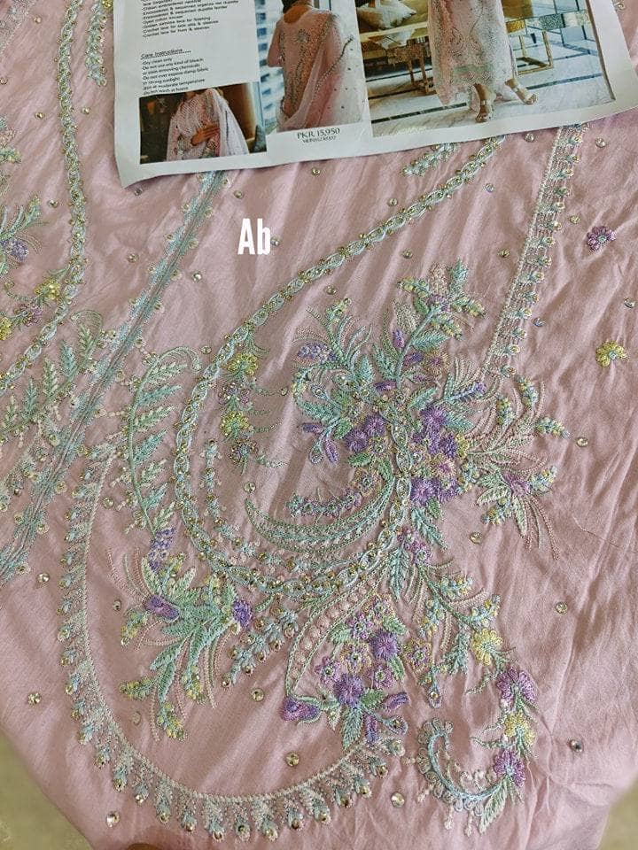 img_mushq_astoria_lawn_23_awwal_boutique