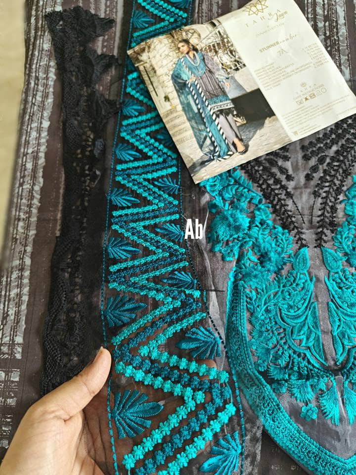 img_open_pic_zainab_chottani_lawn_2021_awwal_boutiqueimg_open_pic_zainab_chottani_lawn_2021_awwal_boutique