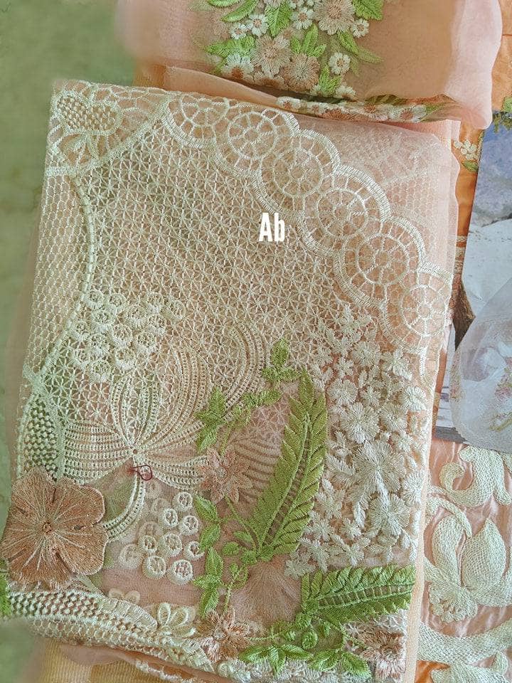 img_open_pic_crimson_lawn_23_awwal_boutique