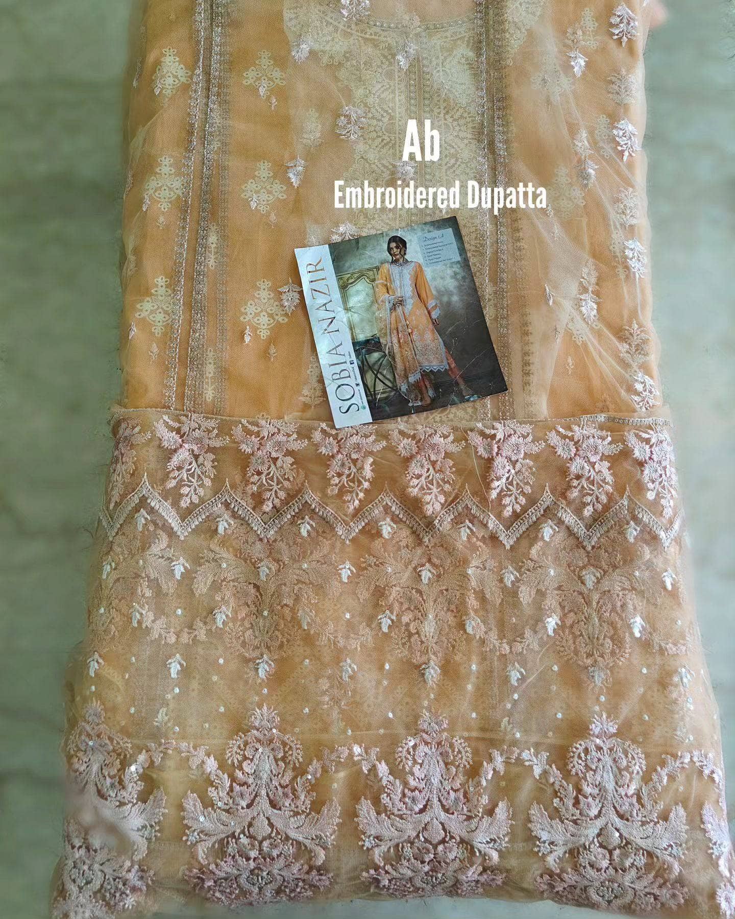 img_sobia_nazir_lawn_23_awwal_boutique