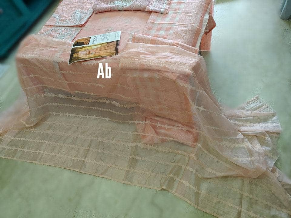 img_maria_b_lawn_23_awwal_boutique