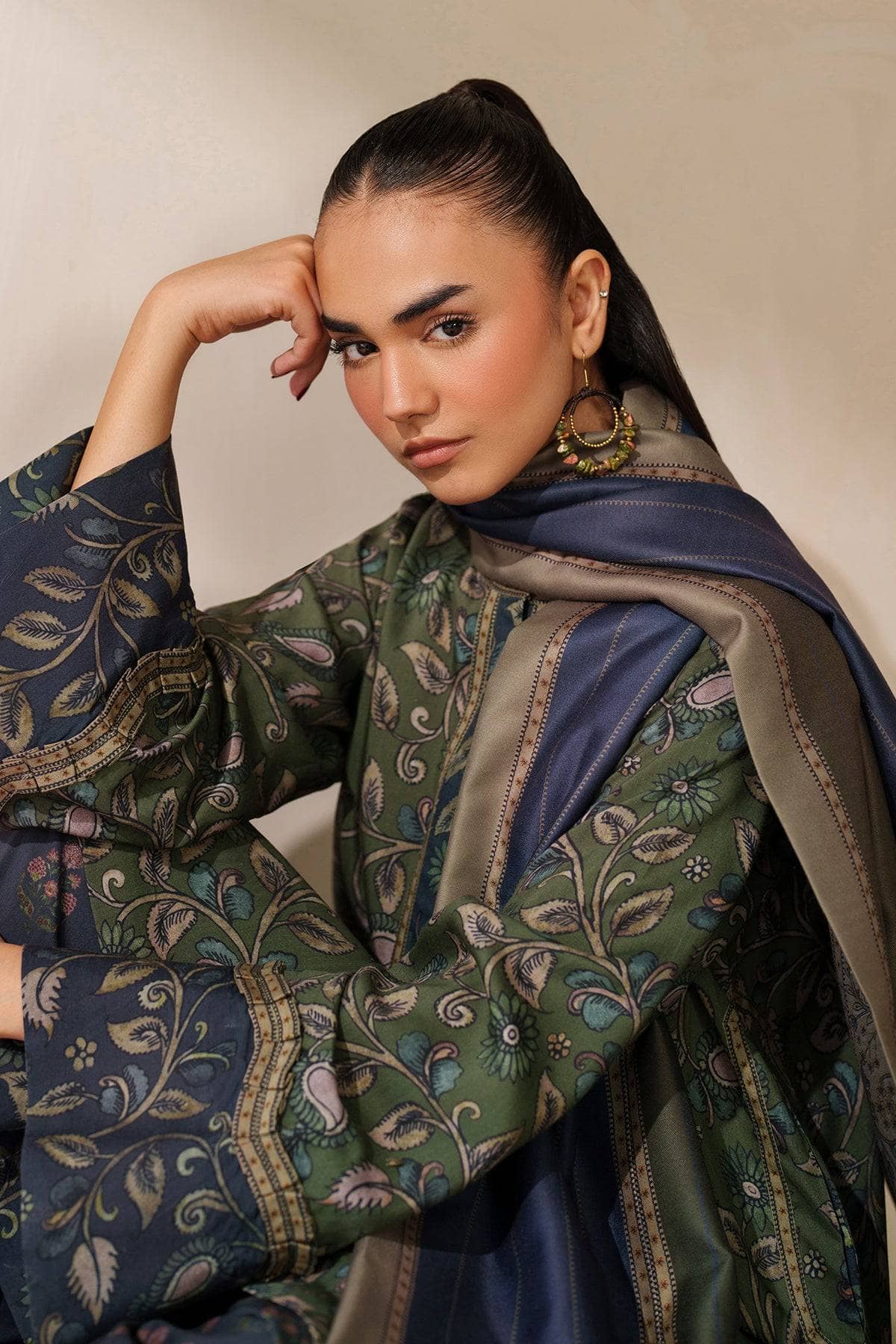 img_baroque_winter_fall_collection_awwal_boutique