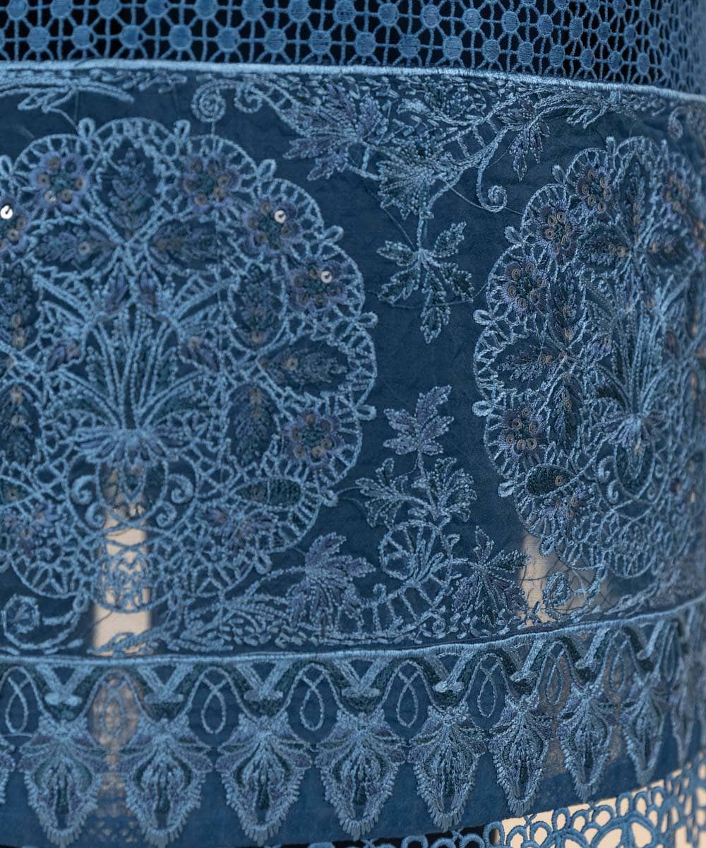 img_sapphire_velvet_suit_awwal_boutique