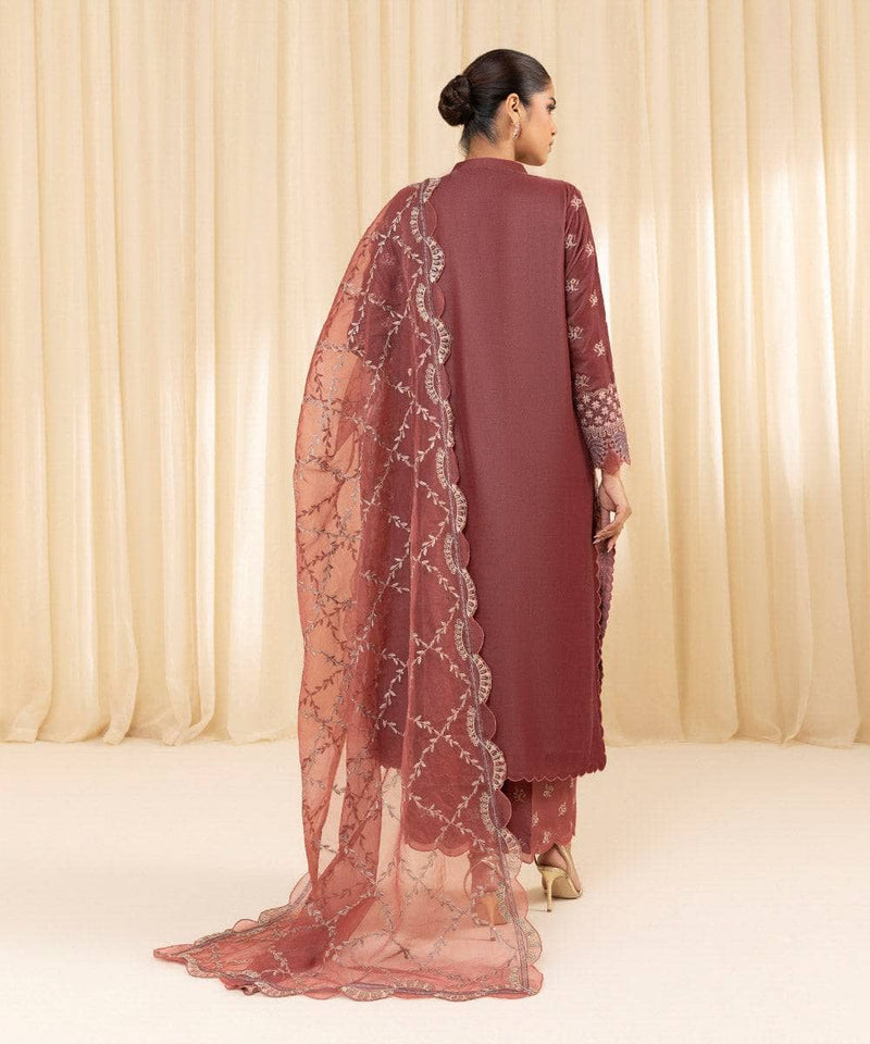 img_sapphire_velvet_awwal_boutique