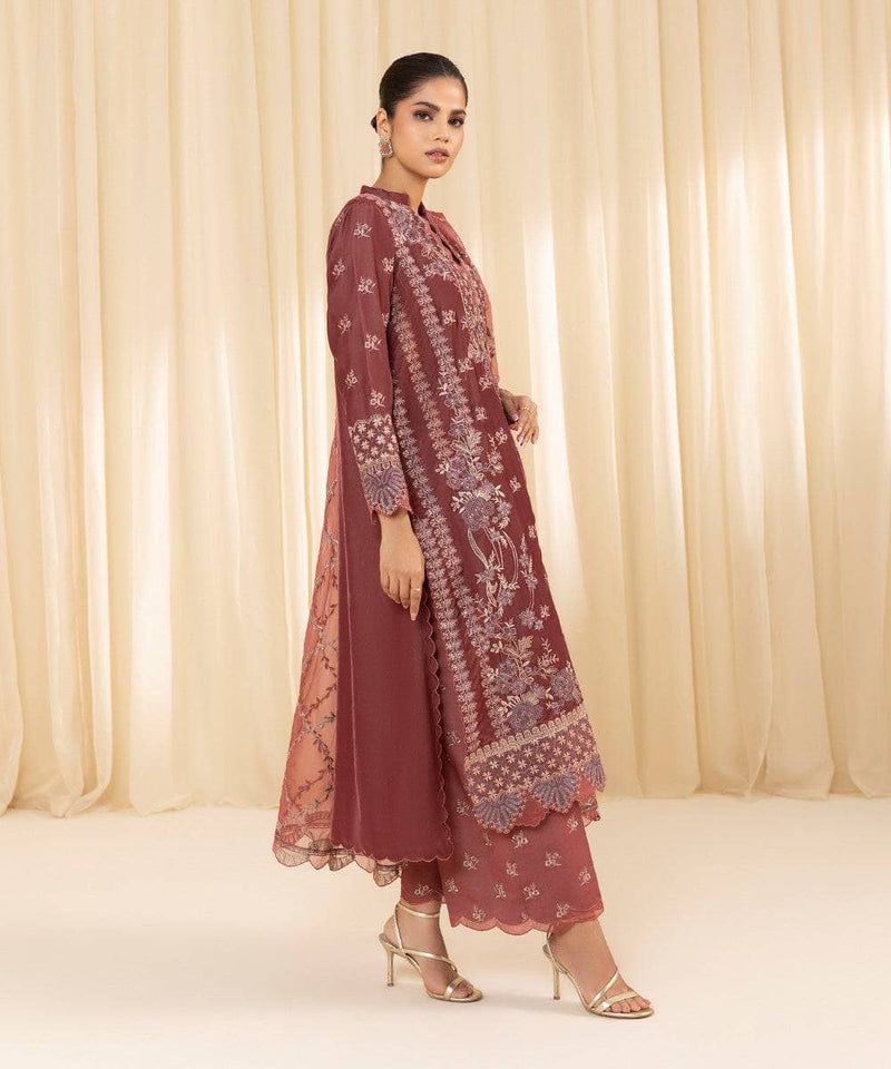 img_sapphire_velvet_awwal_boutique