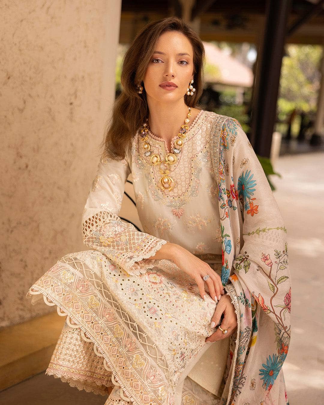 img_faiza_saqlain_lawn_tara_sutaria_awwal_boutique