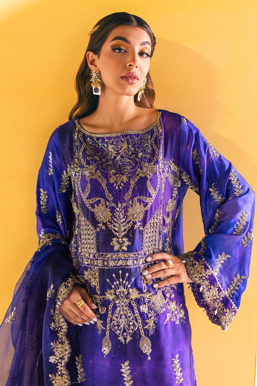 img_nureh_silk_awwal_boutique