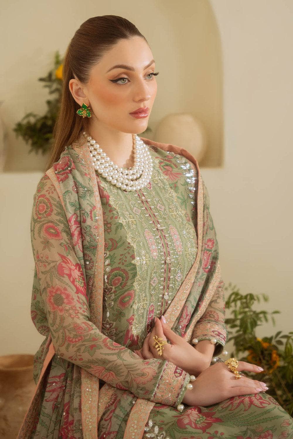 imgnureh_amaya_luxury_formals_awwal_boutique