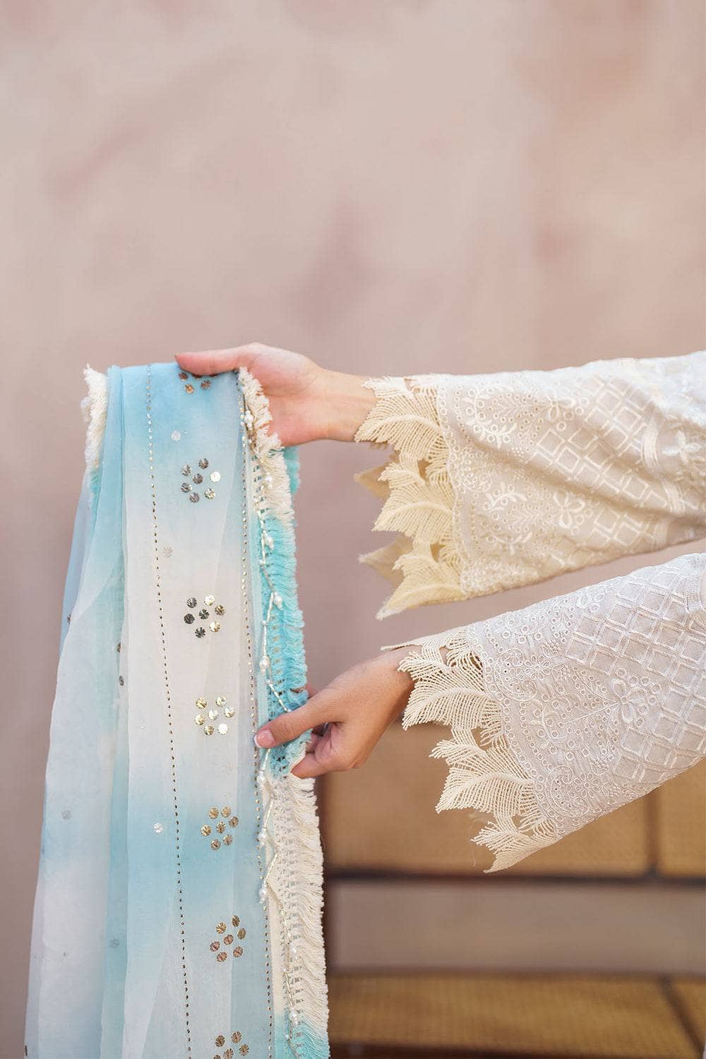 img_nureh_dhoop_kinaray_lawn_24_awwal_boutique