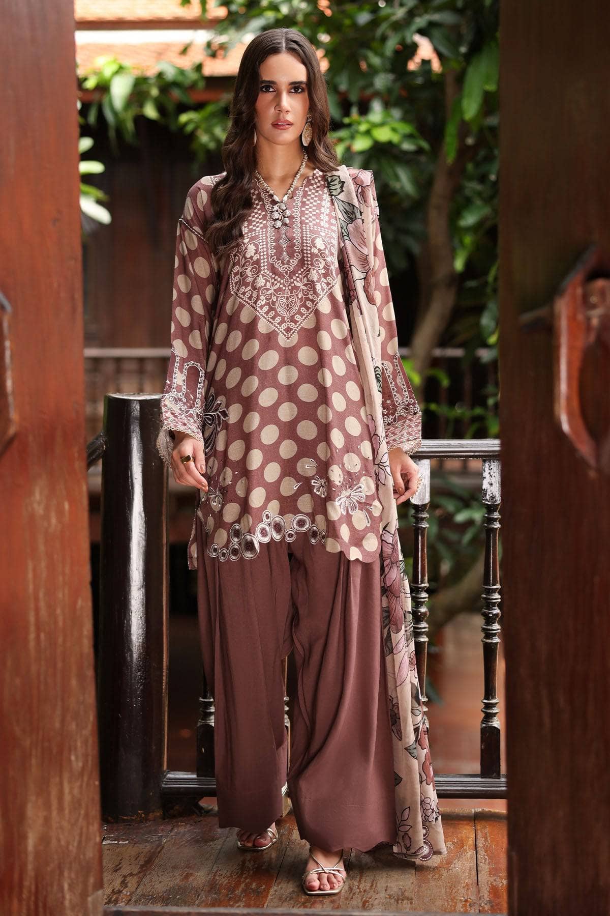 img_nureh_daily_delight_awwal_boutique