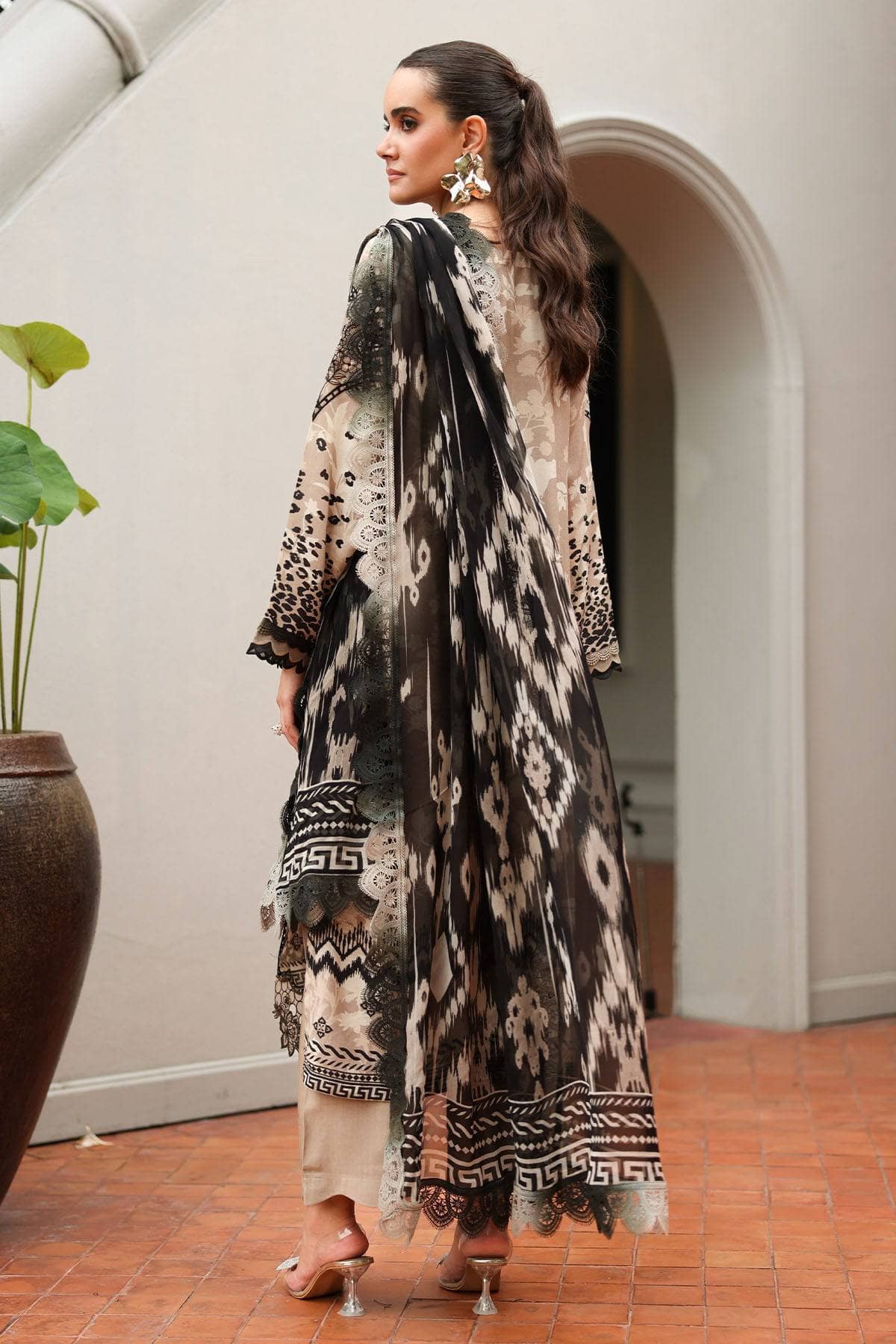 img_nureh_daily_delight_awwal_boutique