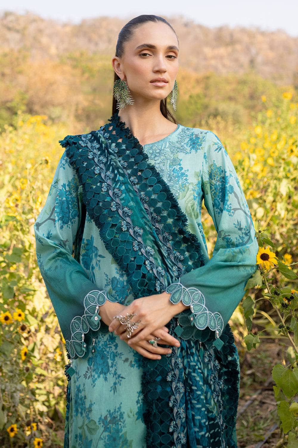 img_nureh_bloom_lawn_awwal_boutique