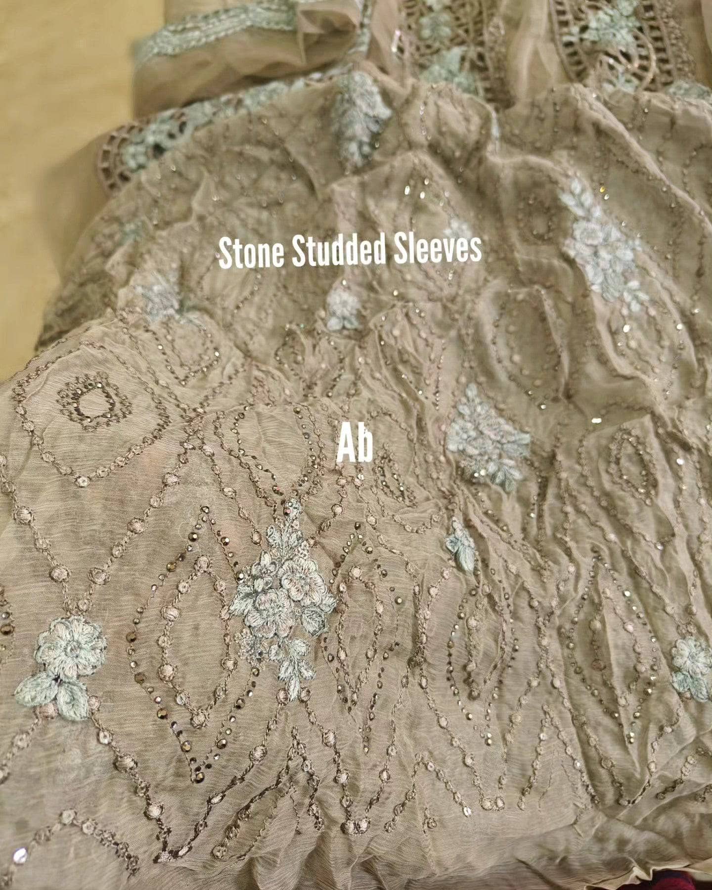 img_maria_b_mbroidered_chiffon_awwal_boutique