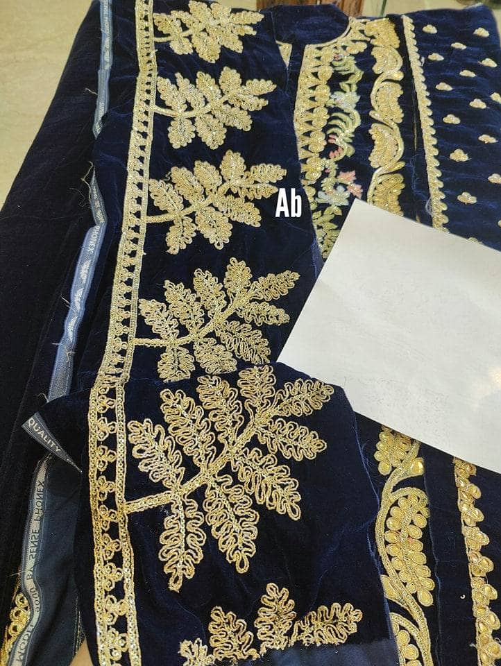 img_crimson_winter_velvet_collection_awwal_boutique