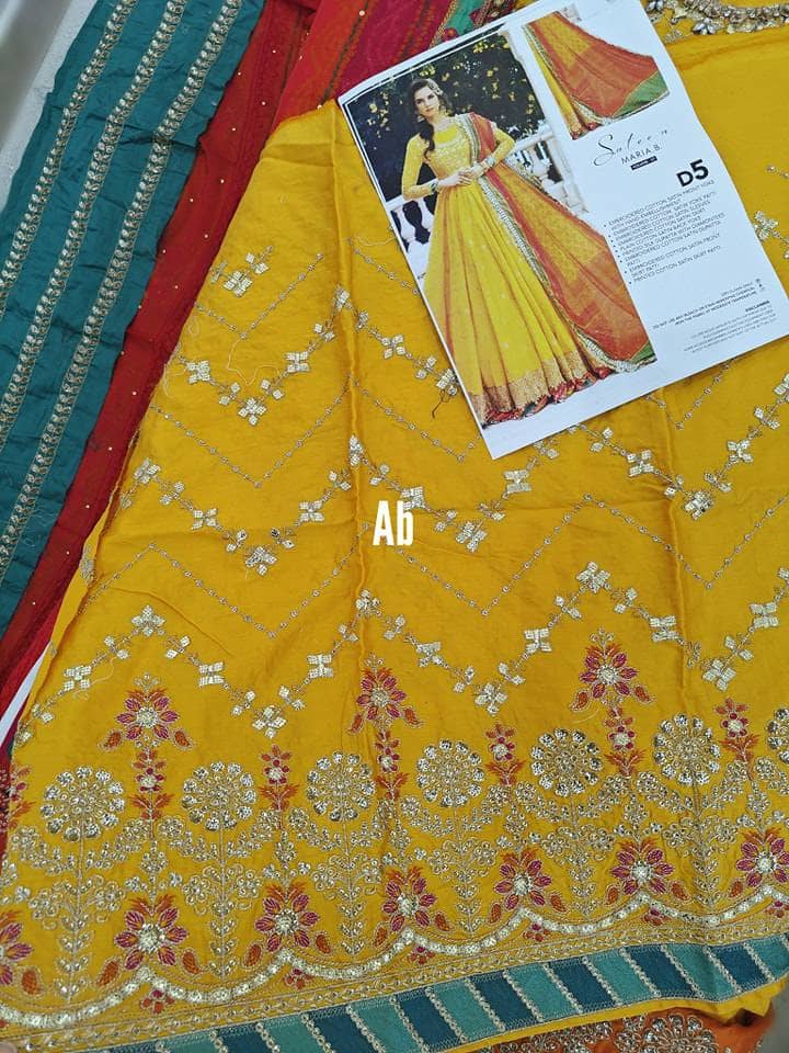 img_maria_b_sateen_open_pic_awwal_boutique