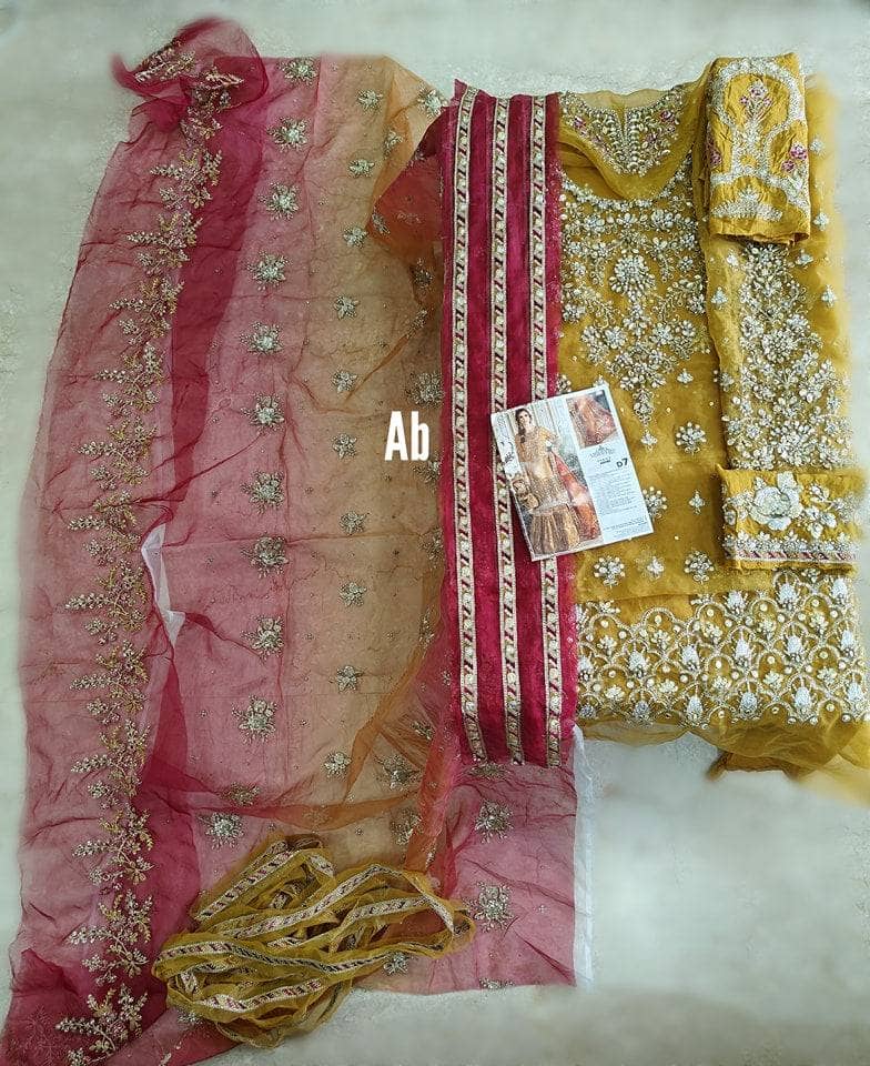 img_open_pic_maria_b_mbroidered_awwal_boutique