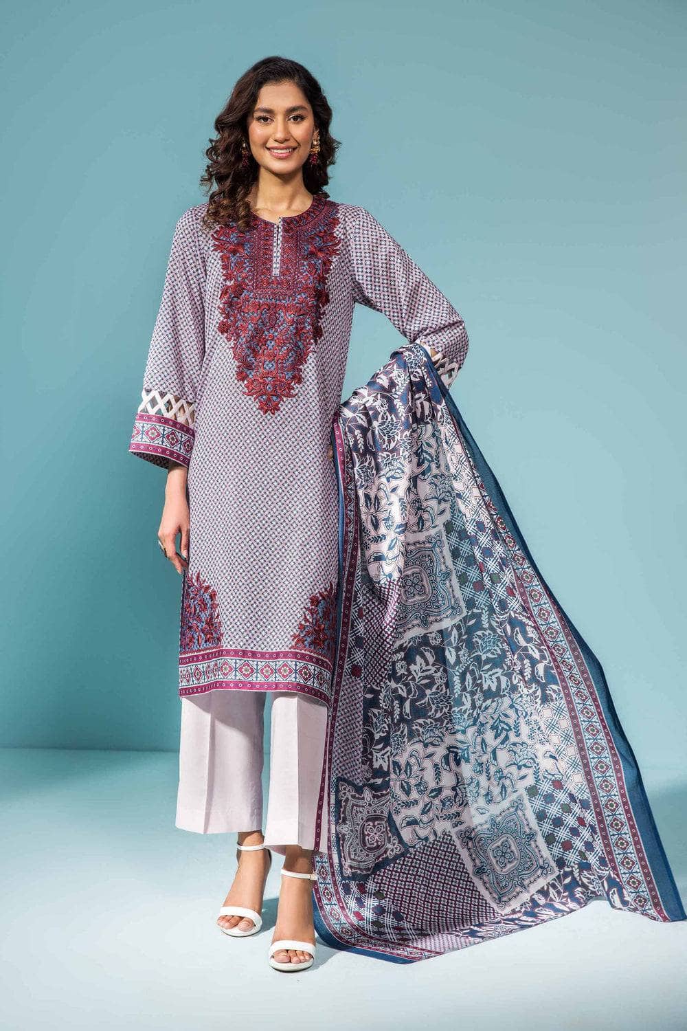 img_nishat_lawn_23_awwal_boutique