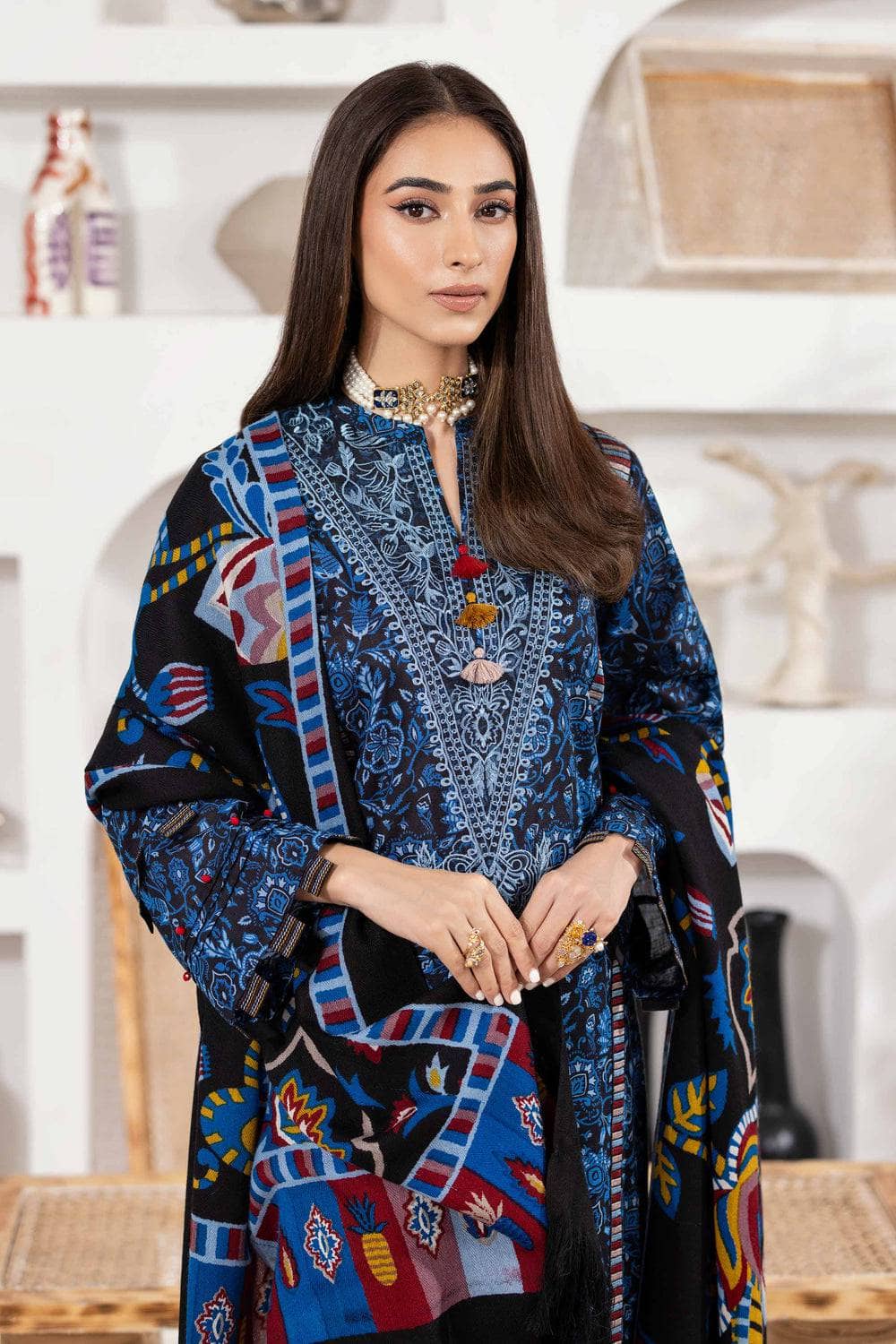 img_nishat_winter_23_awwal_boutique