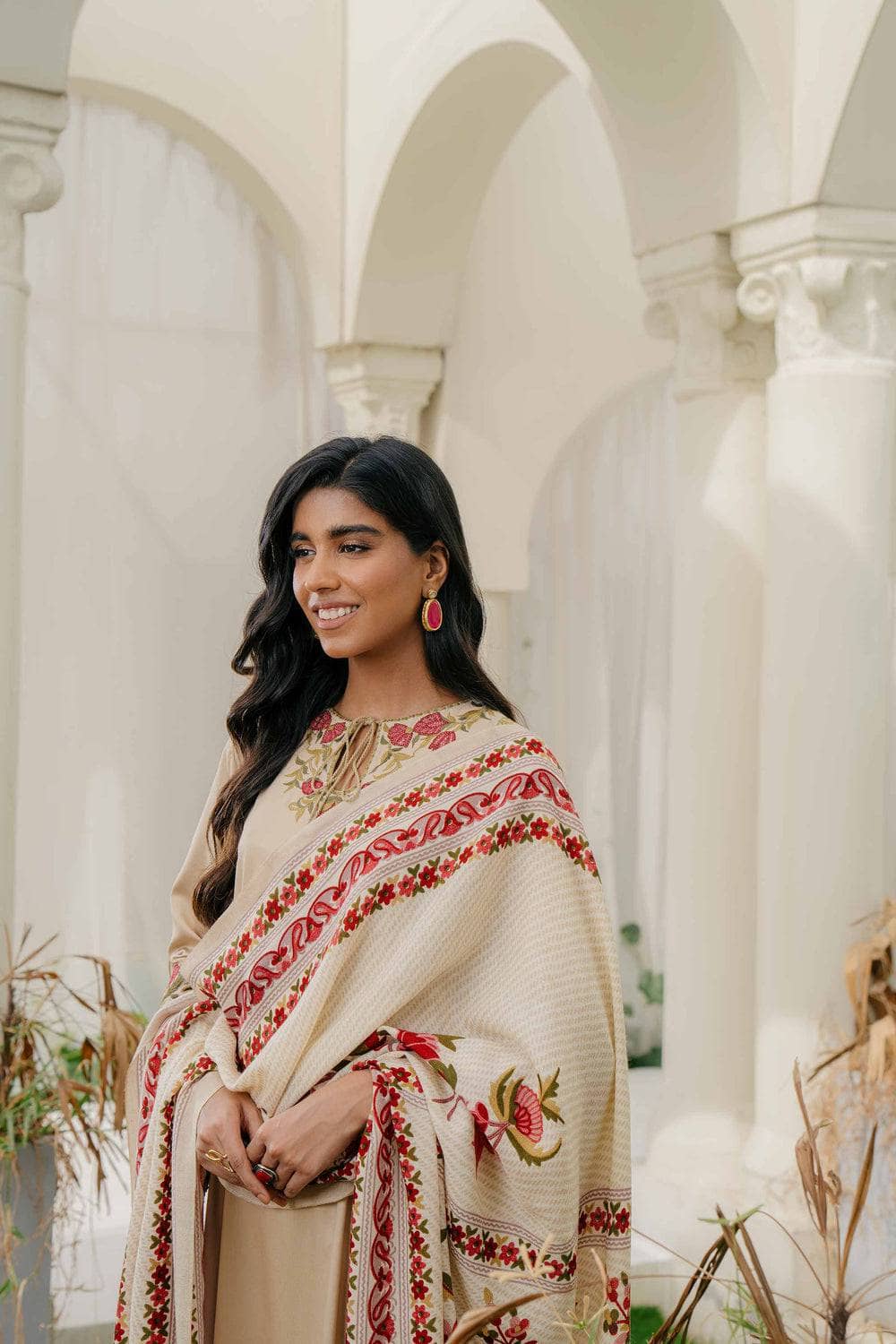 img_nishat_winter_23_awwal_boutique