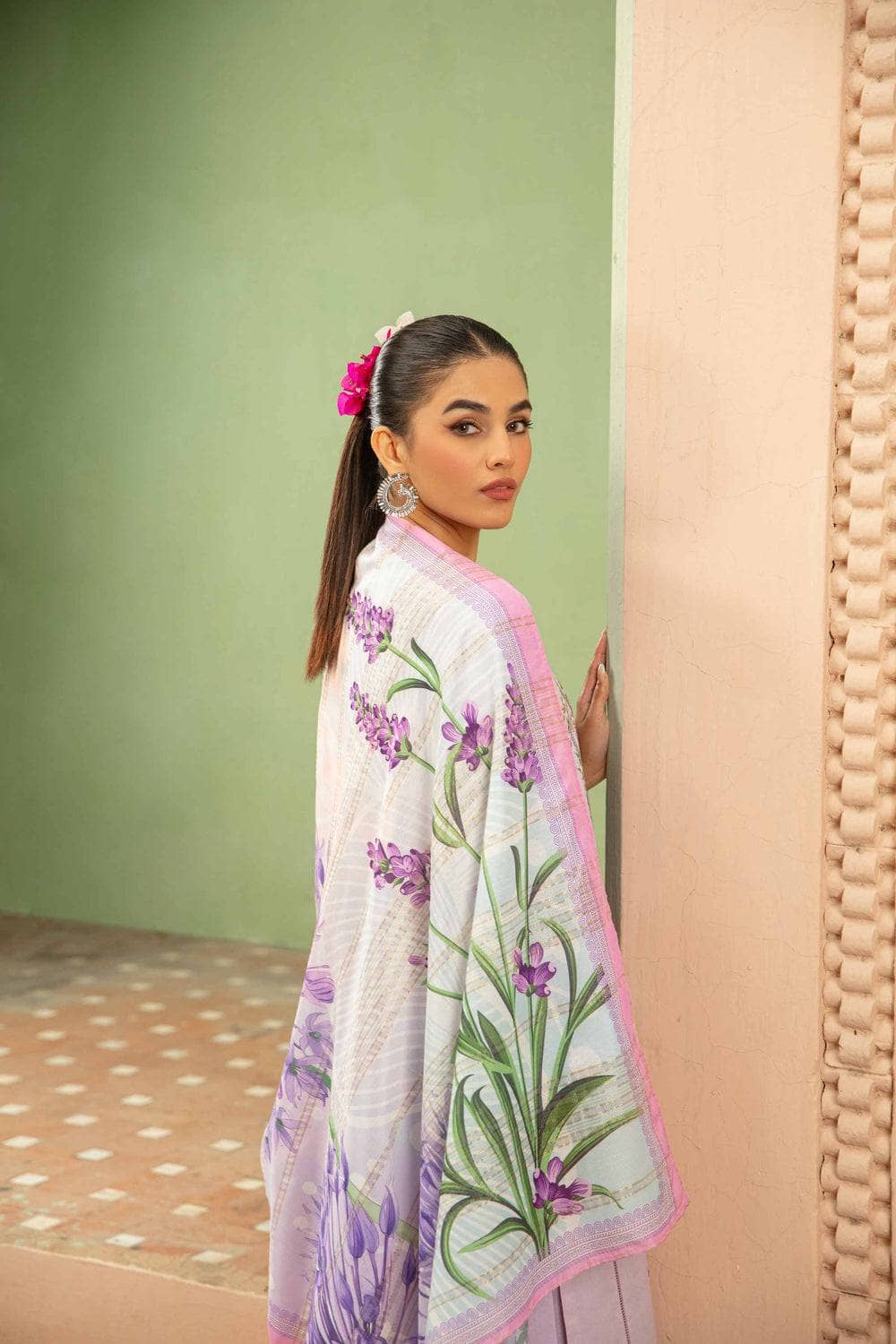 img_nishat_lawn_24_awwal_boutique