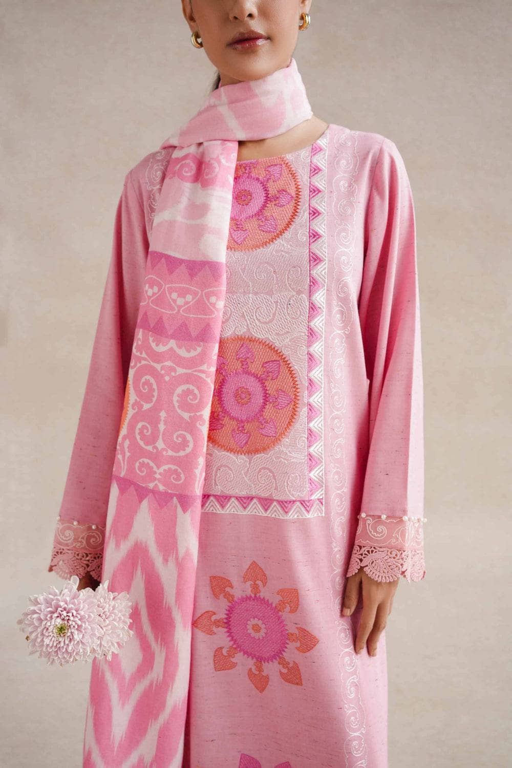 img_nishat_winter_24_awwal_boutique