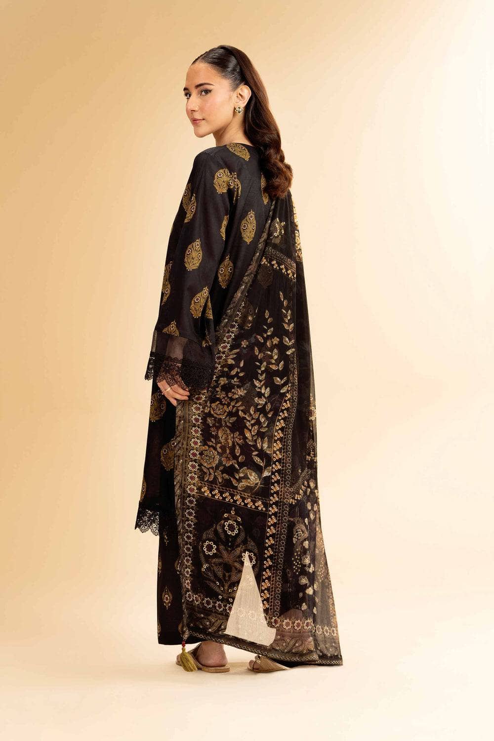 img_nishat_lawn_awwal_boutique