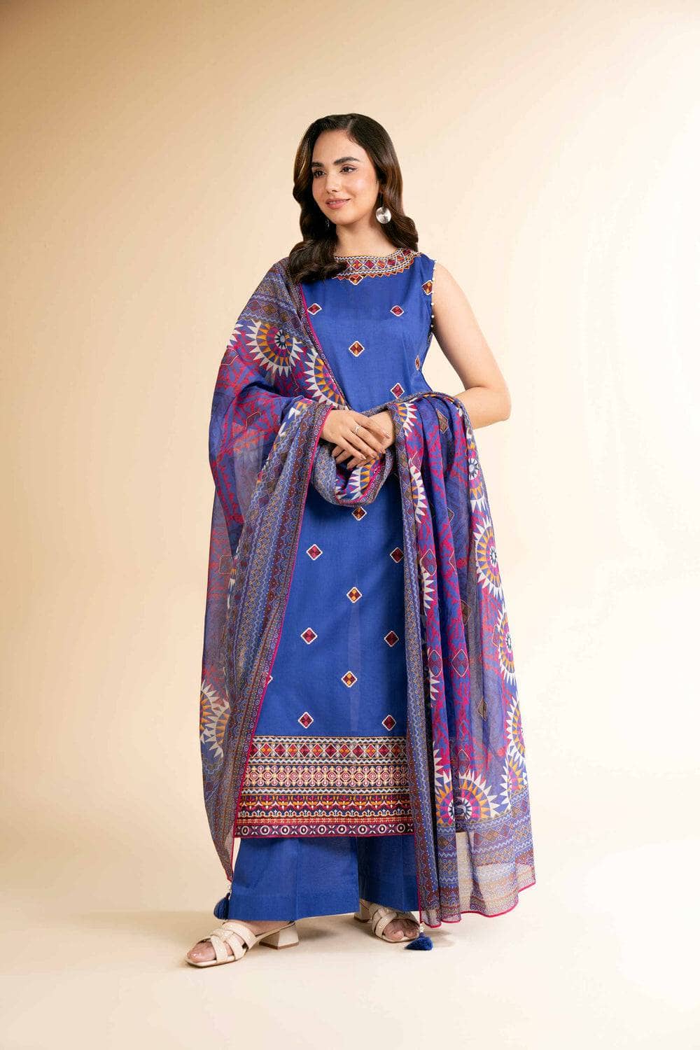 img_nishat_lawn_awwal_boutique