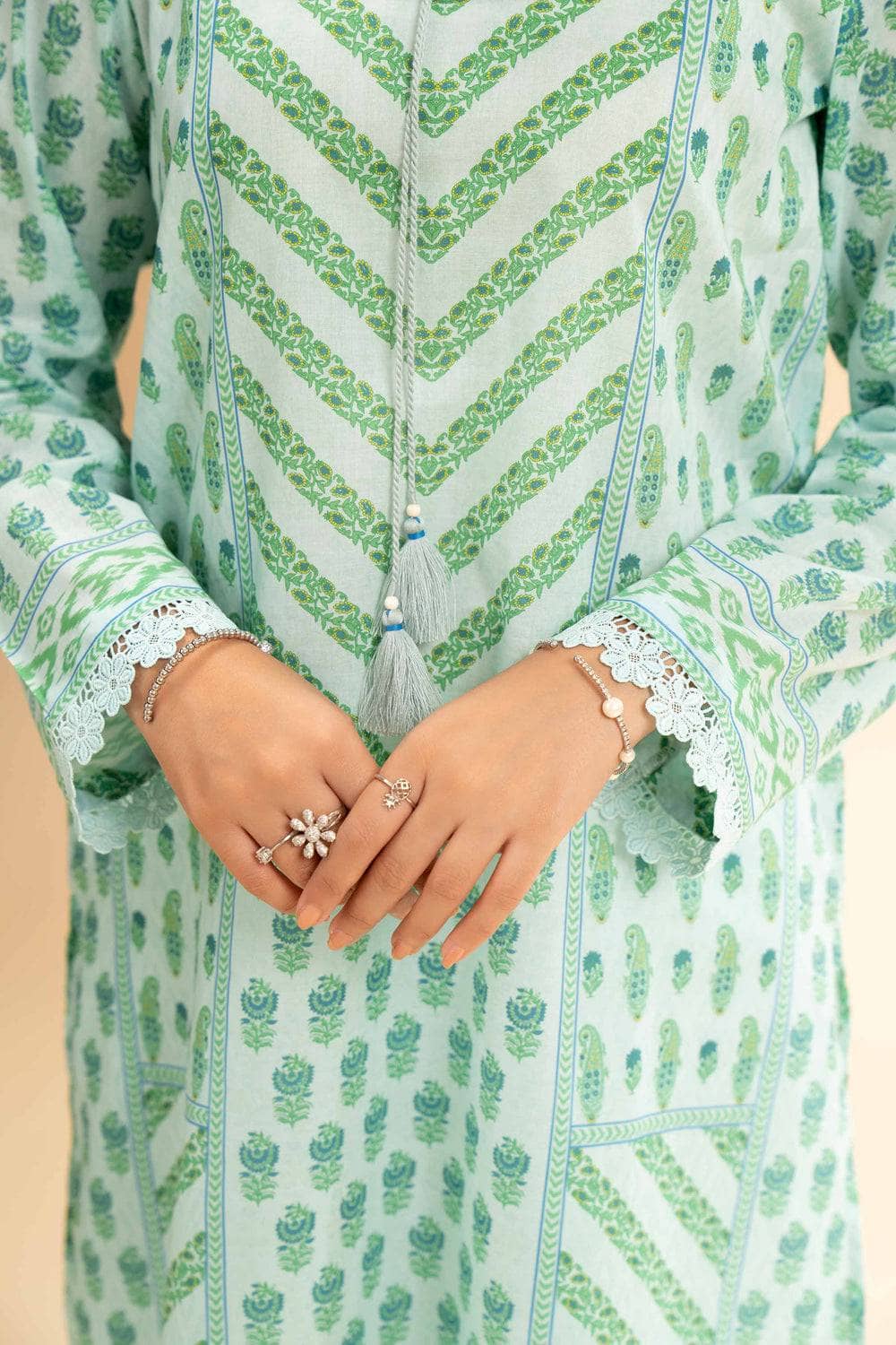 img_nishat_lawn_awwal_boutique