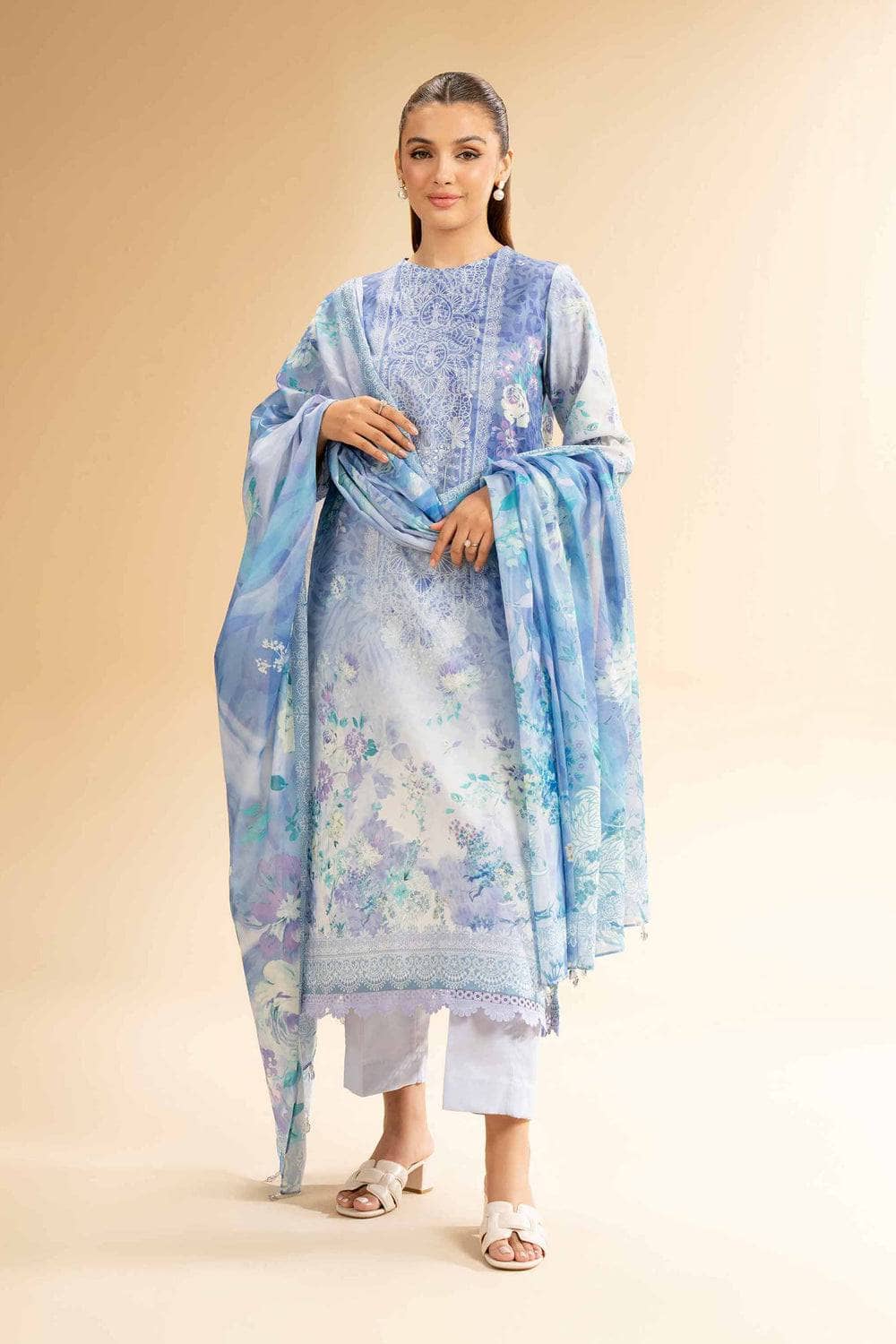 img_nishat_lawn_25_awwal_boutique