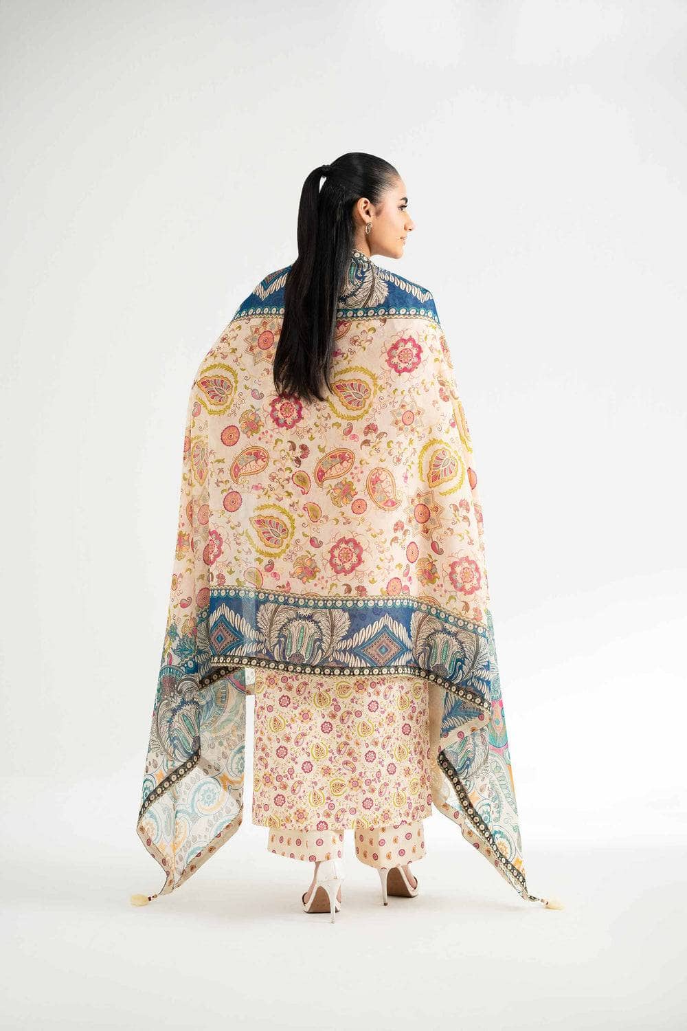 img_nishat_lawn_awwal_boutique