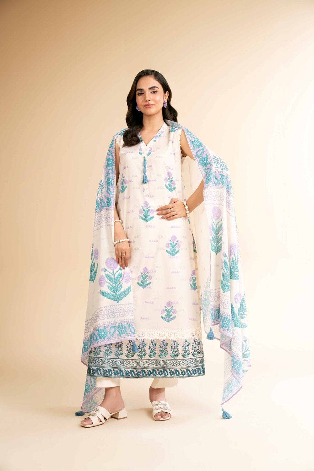 img_nishat_lawn_awwal_boutique