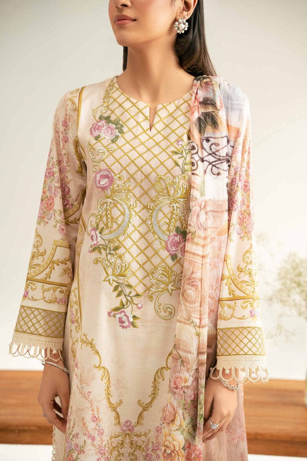 img_nishat_lawn_awwal_boutique