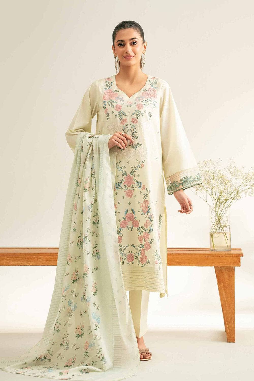 img_nishat_lawn_awwal_boutique