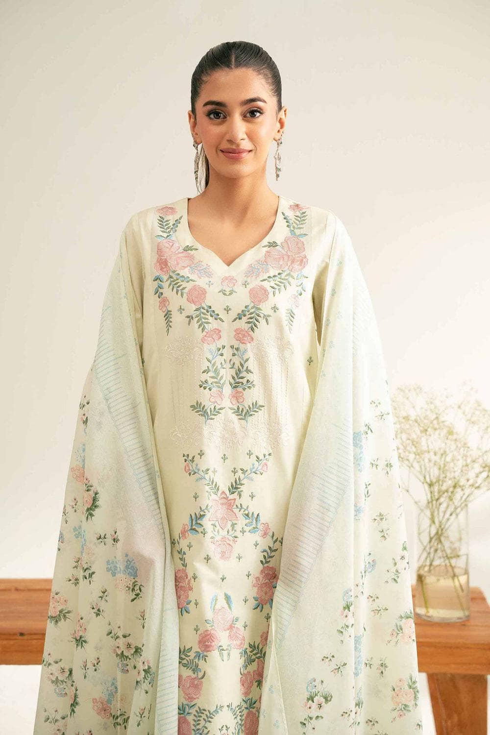 img_nishat_lawn_awwal_boutique