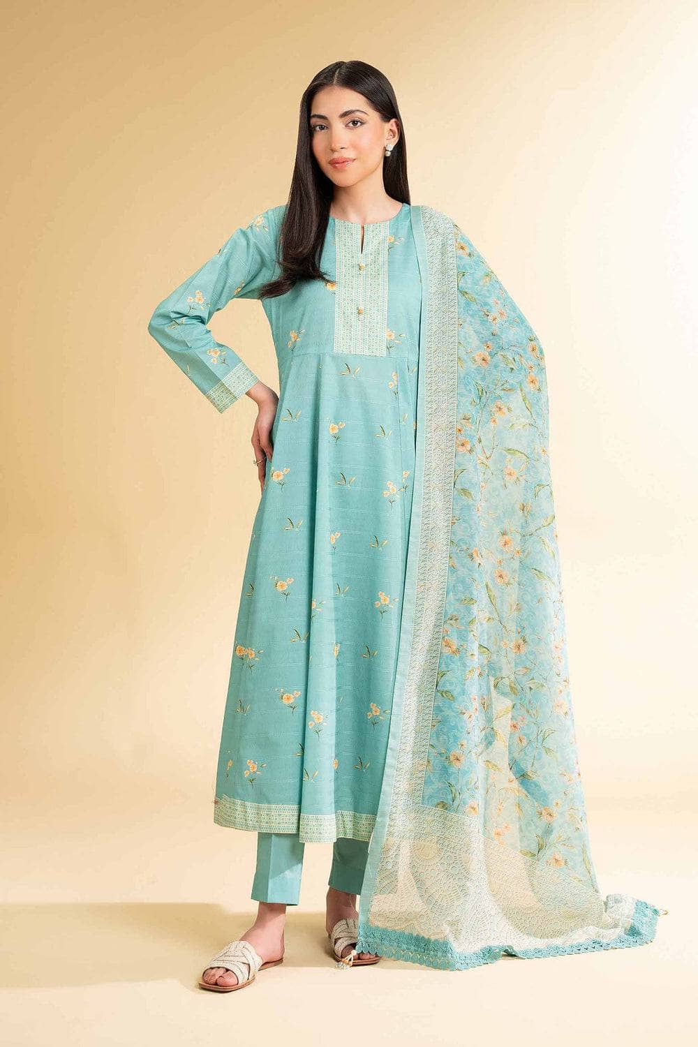 img_nishat_lawn_awwal_boutique