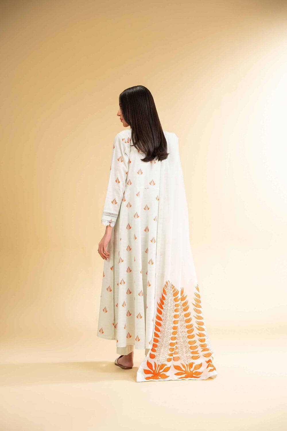 img_nishat_lawn_awwal_boutique