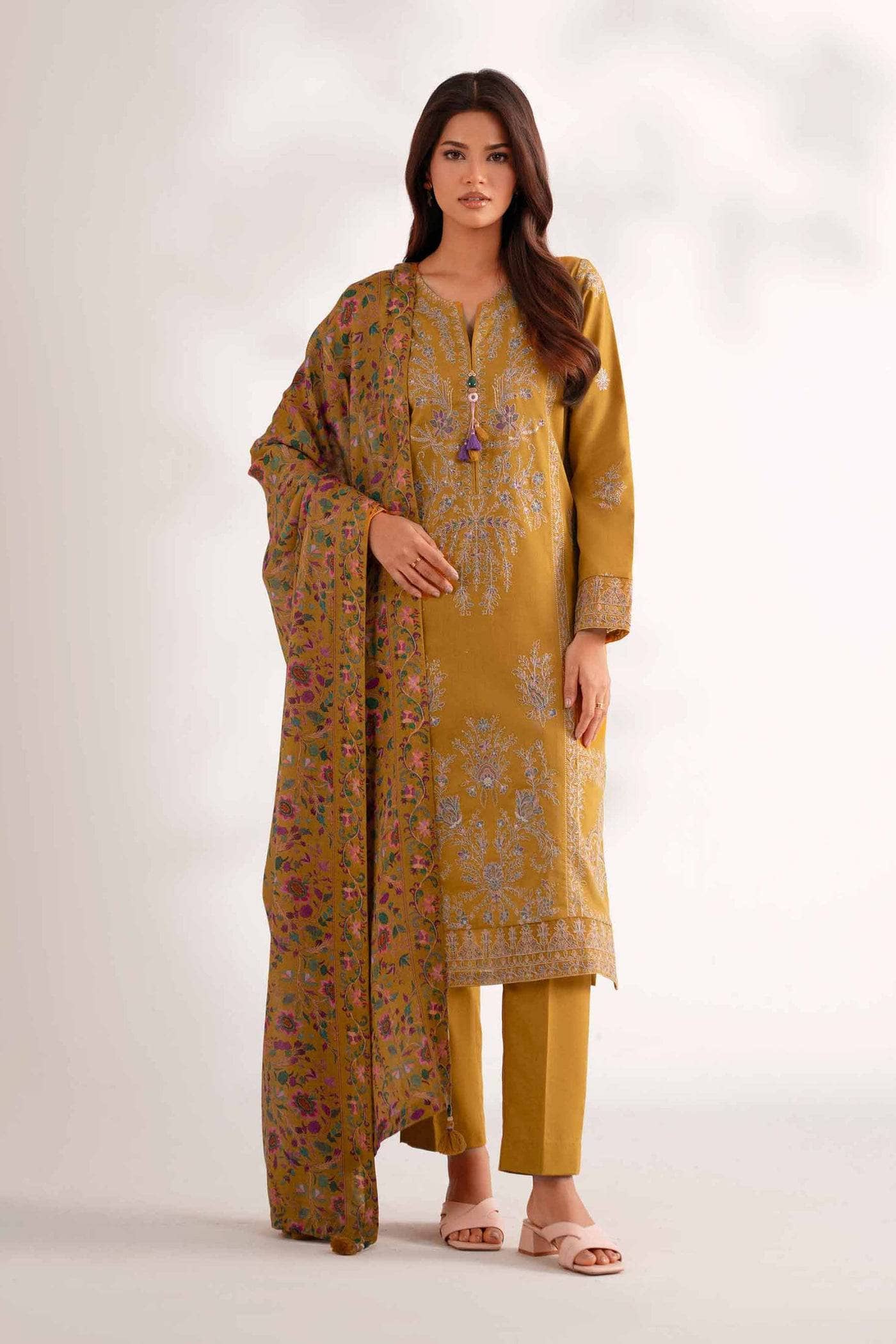 Nishat Winter 25/Digital Printed Embroidered Suit - 42502302/Karandi