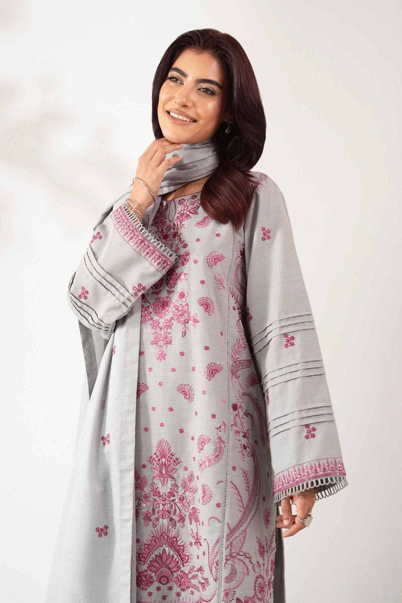 img_nishat_winter_25_awwal_boutique