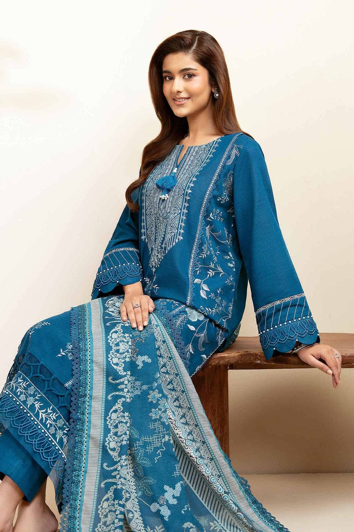 Nishat Winter 25/Printed Embroidered Suit - 42502691/Khaddar -Karandi