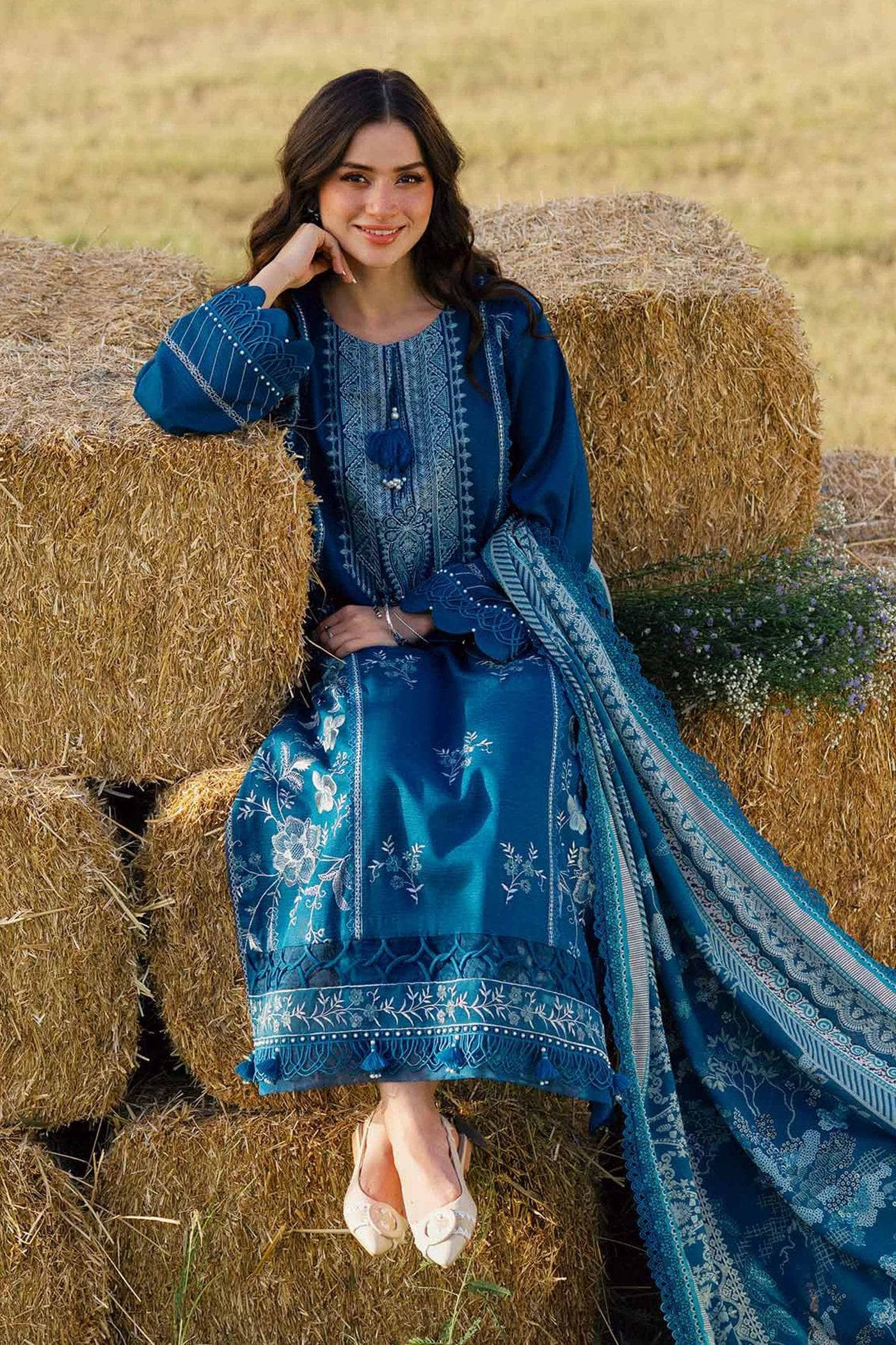 img_nishat_winter_25_awwal_boutique