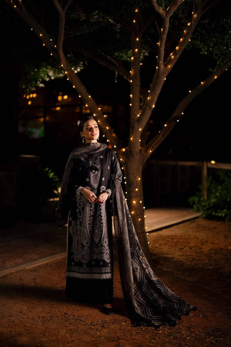 Nishat Winter 25/Digital Printed Embroidered Suit - 42502701/Karandi